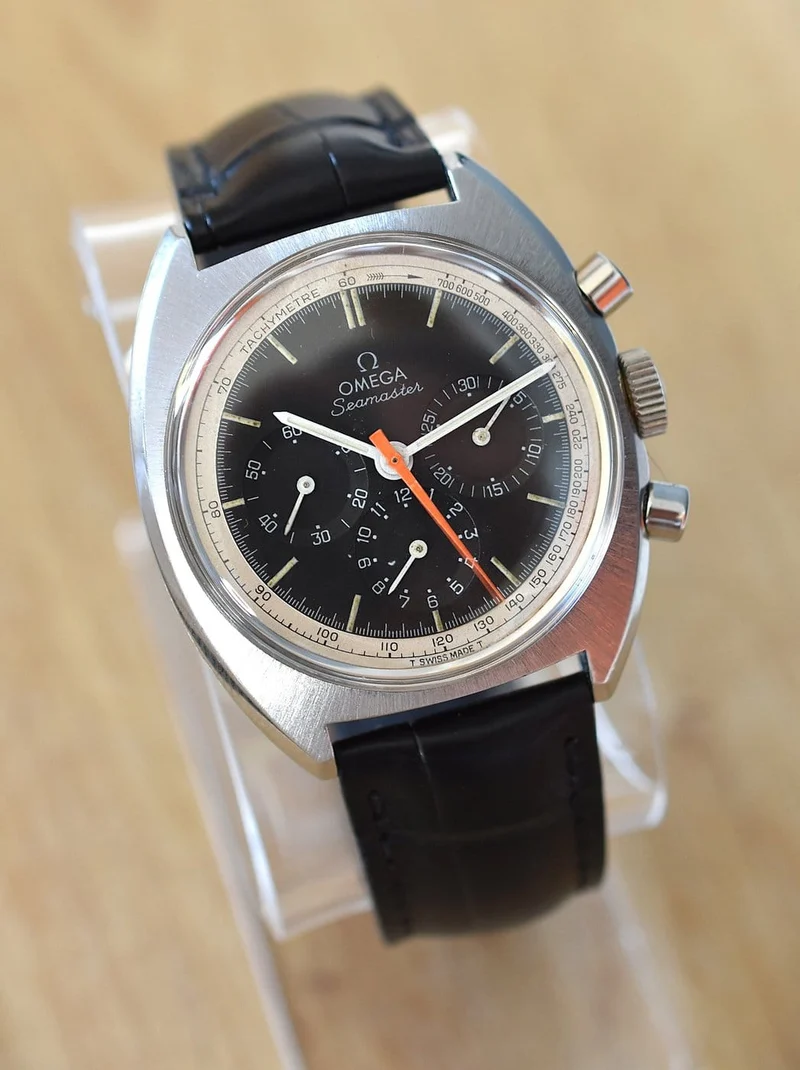 Omega Seamaster - Tri-Compax chronograph watch with black dial, calibre 321 (1967)