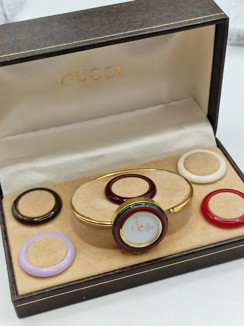 Gucci - Watch in silver-gilt
