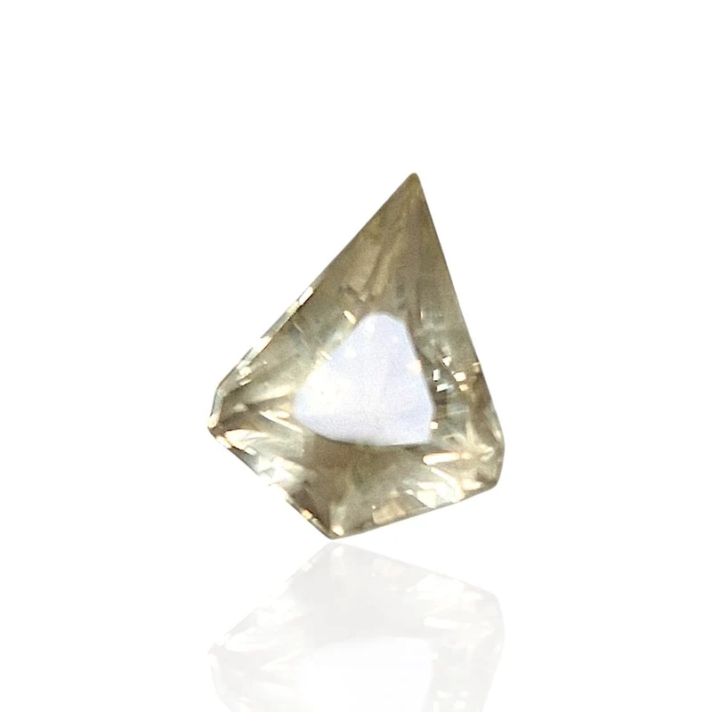 Asian Citrine - Stone 6.120 ct light yellow