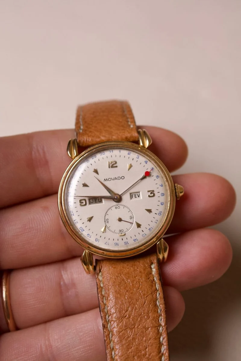 Movado - Triple Calendar Watch 4820 in yellow gold