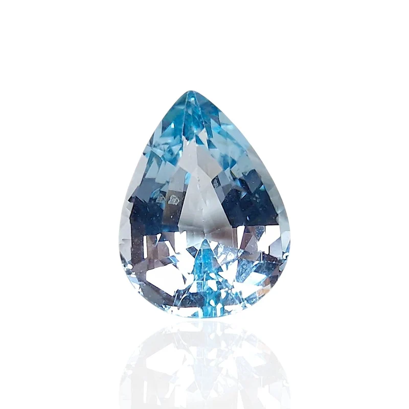 Blue topaz from Brazil - 8.325 ct stone, mixed pear cut